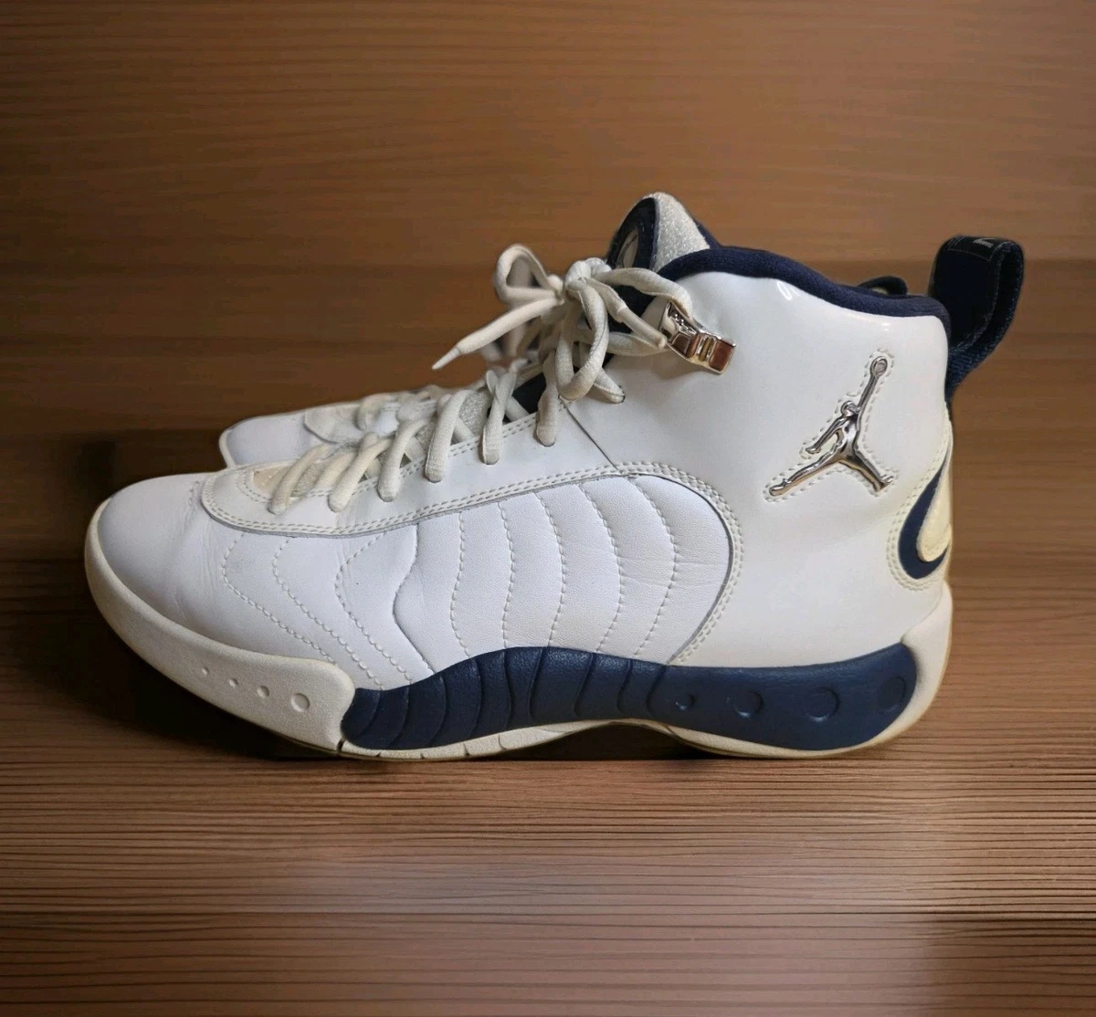 2008 NIKE AIR JORDAN TEAM ELITE LOW OG JUMPMAN WHITE NAVY BLUE SIZE 10 WITH BOX First of hopefully many wears of the best white/cement grey  main image 2
