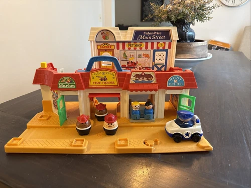 Vintage Fisher Price Little People Main Street With Police Car And 6 Figures
