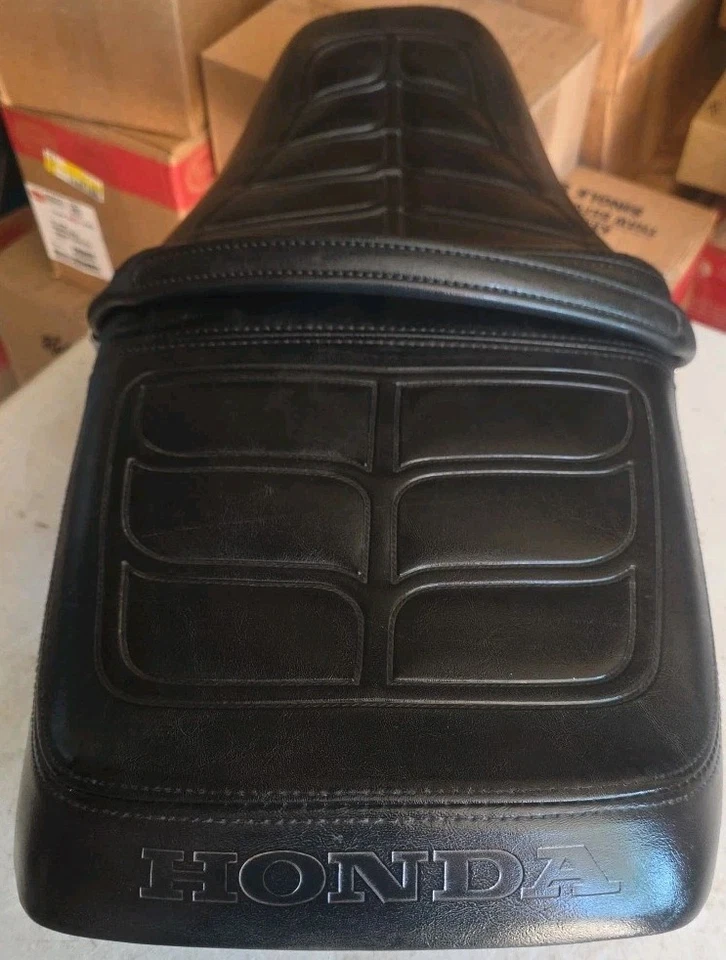 1982 年 1983 年本田 NIGHTHAWK 750 CB750SC 原始设备制造商座椅 — 第 2/4 张图片