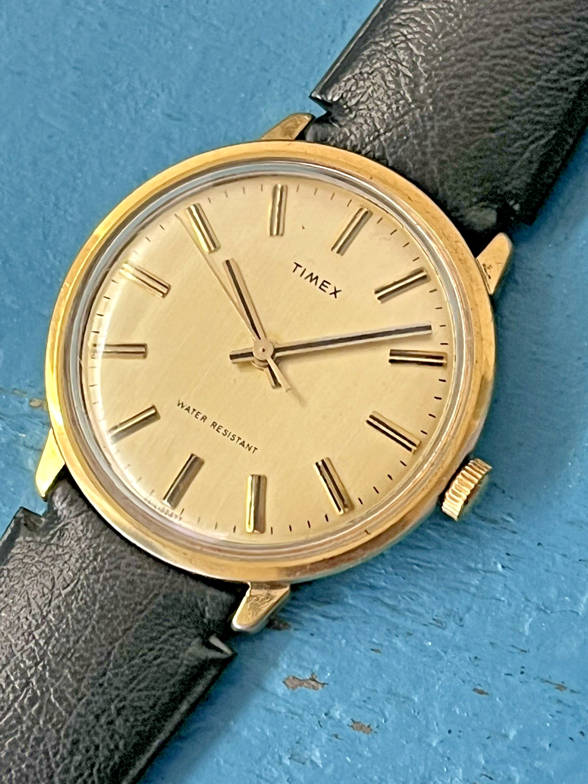 1977 Dial Watch Gold Vintage - Hand Wind Marlin Timex - Refurbished - vintagewatches.pk