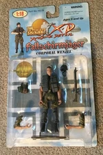 Ultimate Soldier 10226 German Fallschirmjager Paratrooper Corporal Wenzel 1/18 