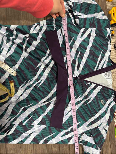 Asics WILD CAMO ANORAK night shade velvet pine Full Zip Windbreaker Jacket M - Picture 14 of 16