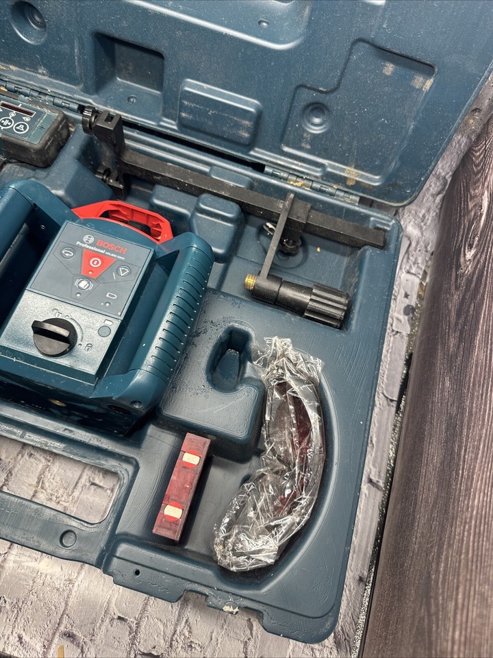 BOSCH GRL800 20HVSELF LEVELING ROTARY LASER LEVELW/LR30 Receiver W