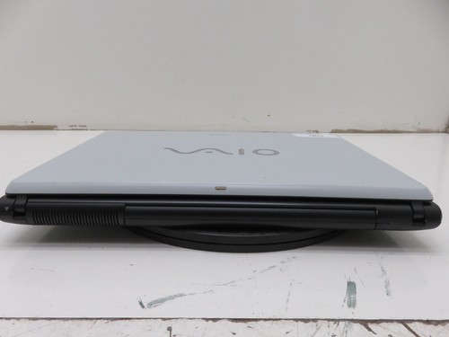 Sony Vaio VGN-FE670G PCG-7N2L Laptop Intel Core 2 Duo 2GB Ram No HDD Bad Battery - Picture 5 of 9