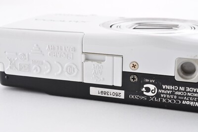 Nikon Coolpix S6200 Natural White Exc+3 16.0MP Digital