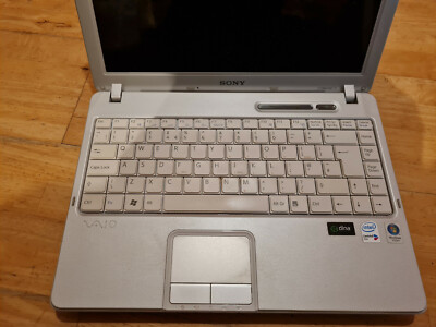 Lunette écran Et Coque Arrière Sony Vaio PCG-6R1M VGN-C2Z - Pièces Détachées