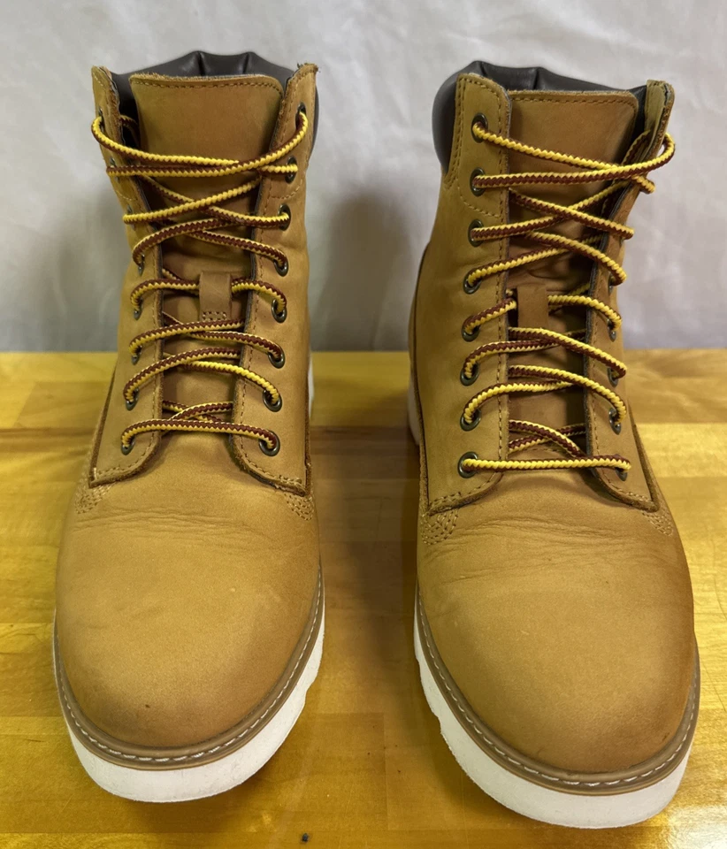 Botas Timberland para mujer Keeley Field 6 pulgadas cuero nobuck trigo talla 6 en muy buena condición Foto 3 de 4