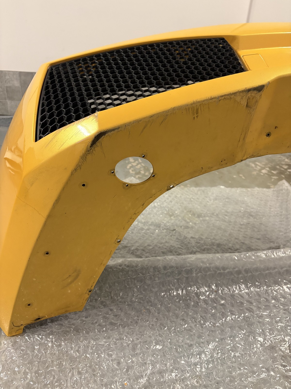 2004 LAMBORGHINI GALLARDO FRONT BUMPER GIALLO MIDAS with FRONT GRILLS