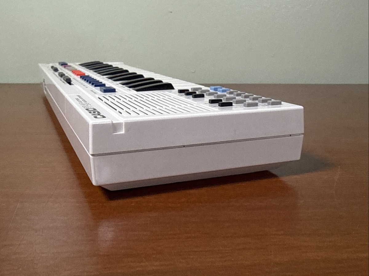 Vintage Casio PT-20 Electronic Keyboard Synthesizer Japan