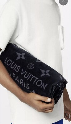 52417 LOUIS VUITTON ルイヴィトン ジッピーコインパース M32832