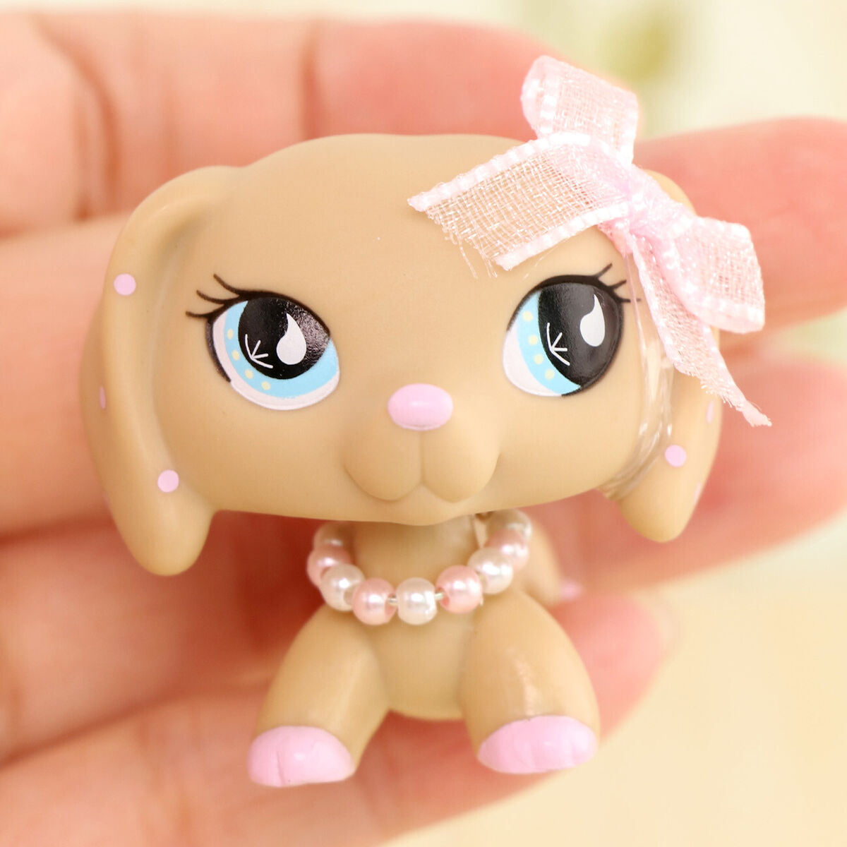 minilpsshop LPS Pink Dachshund Dog 909 Pink Dot Blue Eyes minilpsshop LPS Pink Dachshund Dog 909 Pink Dot Blue Eyes