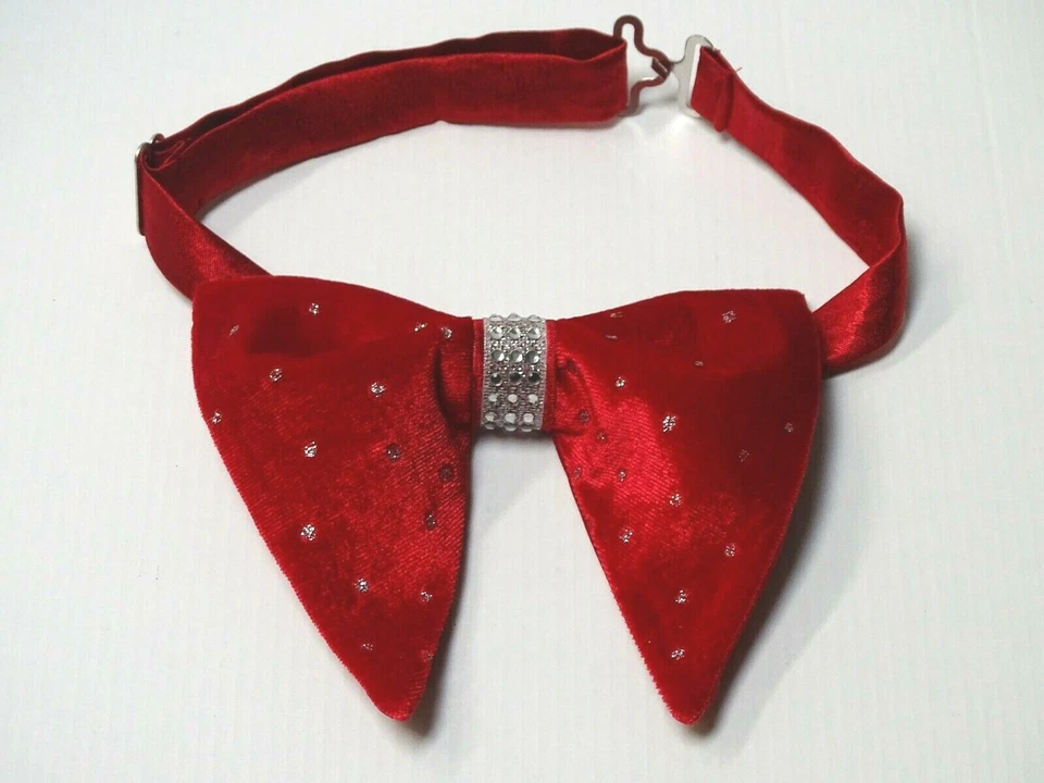 Pajarita hecha a mano de terciopelo rojo con pedrería estilo vintage años 70 regalo de boda Foto 4 de 4