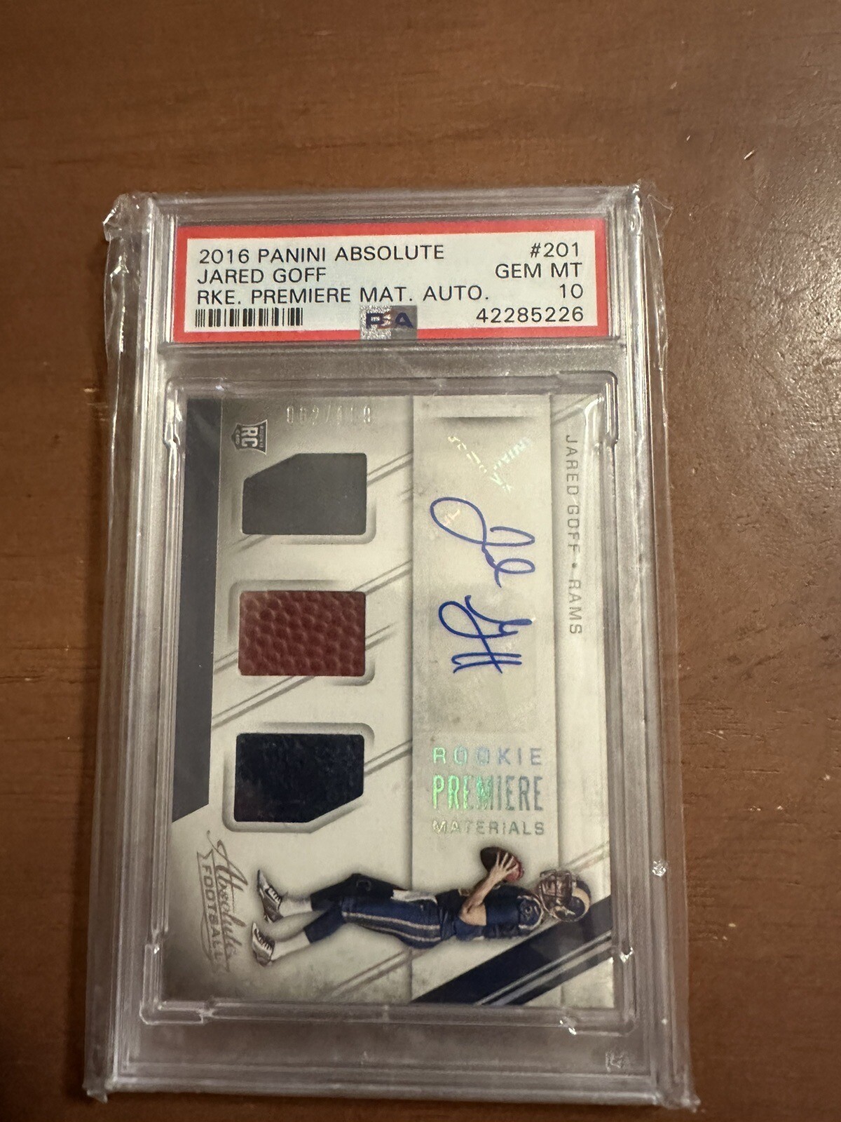 Jared Goff Panini Absolute #201 Rookie Premiere Materials Autograph