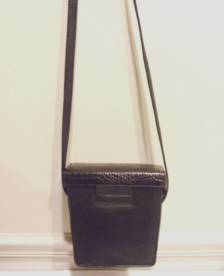 De colección. Caja de cuero Brighton One World, negro y marrón liso y patrón de cocodrilo Sh. Bolso Foto 4 de 4