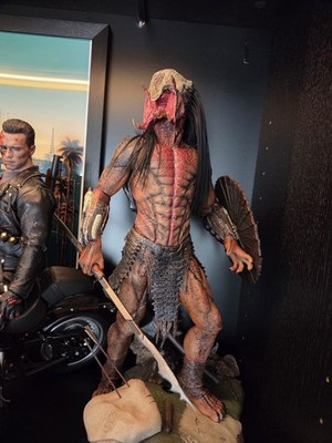 PREY - FERAL PREDATOR 1/6  HOT TOYS TMS 114