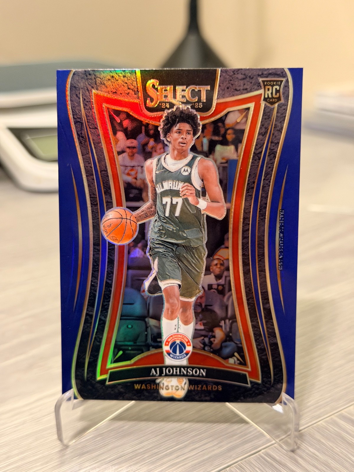 2024-25 Panini Select - Mezzanine AJ Johnson #376 Blue Prizm (RC)