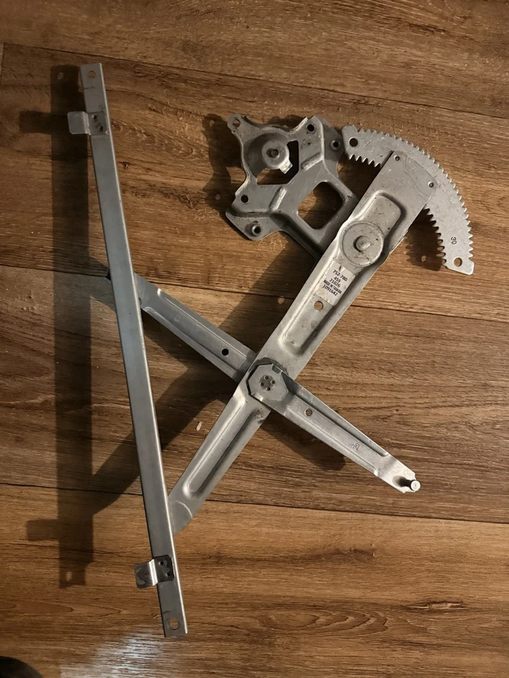 Регулятор переднего стеклоподъемника Dorman 752-780 совместим с моделями Mitsubishi - Изображение 2 из 2