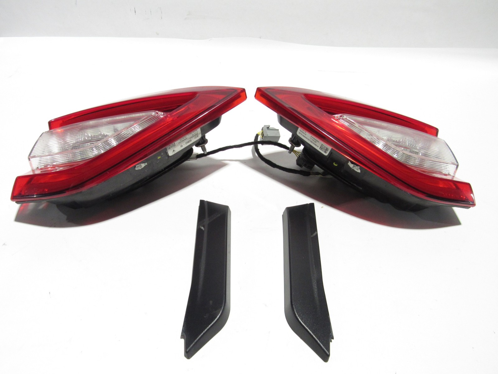 Maserati Levante 2018 Rear Right Left Inner Taillight Light Lamp Set 16-24 ;#4