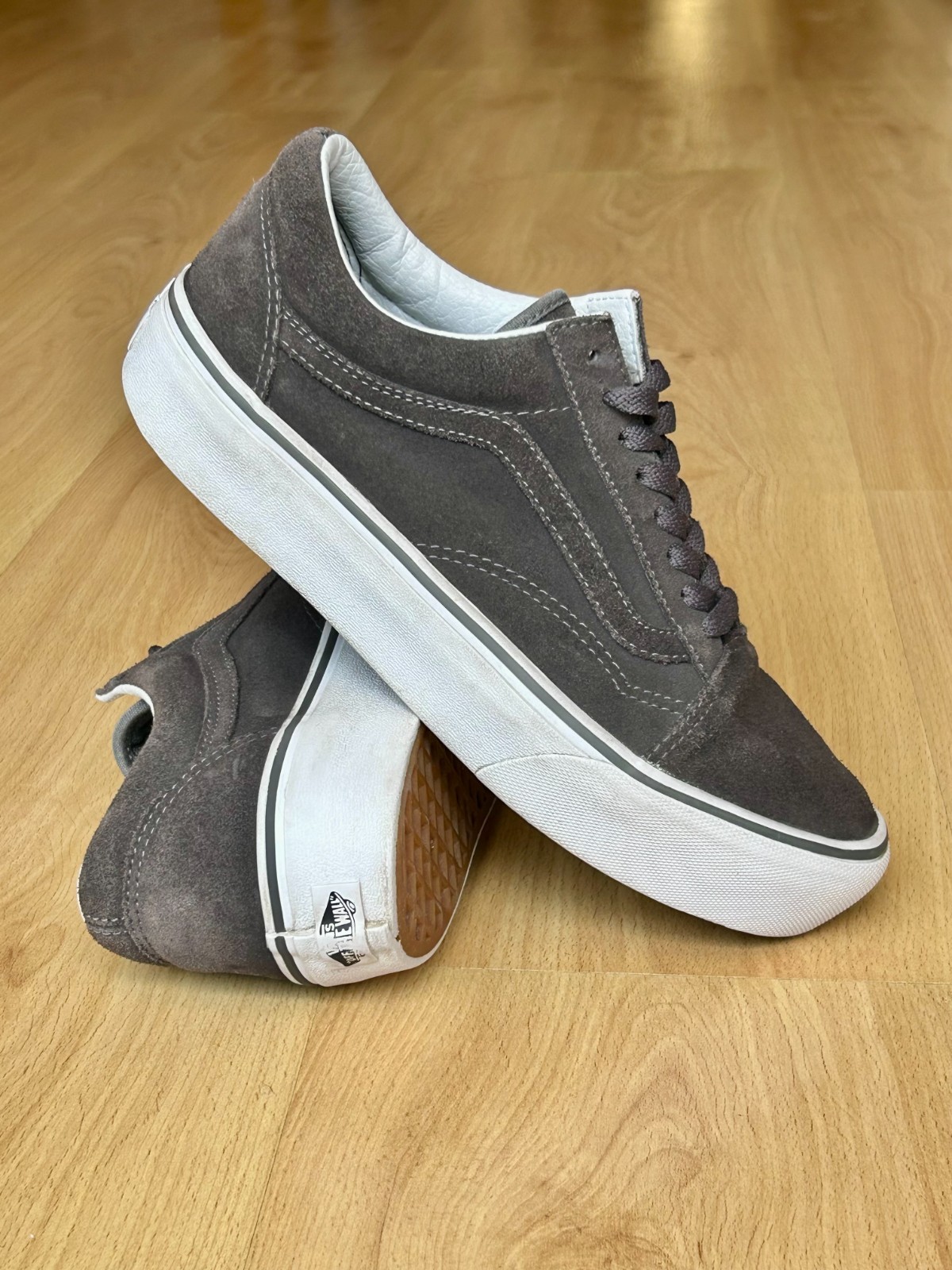 Zapatillas Vans 40, Old Skool Platform Suede gris