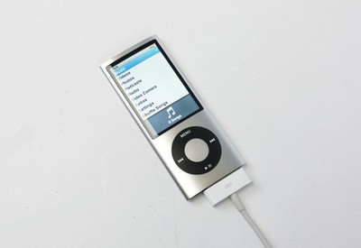 iPod nano 8GB Silver アイパッド　ナノ　シルバー アップル Apple iPod nano® 8GB (Silver) Digital music/photo/video player