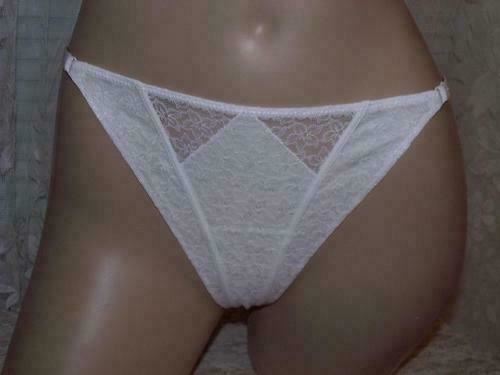 La Perla Studio Vintage Lace Collection L Stretch Lace Thong Panty White