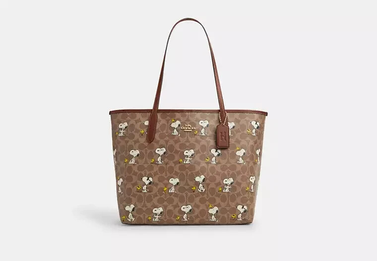 【COACH X PEANUTS】シティ トート バッグ COACH X Peanuts City Tote Bag In Signature Canvas With