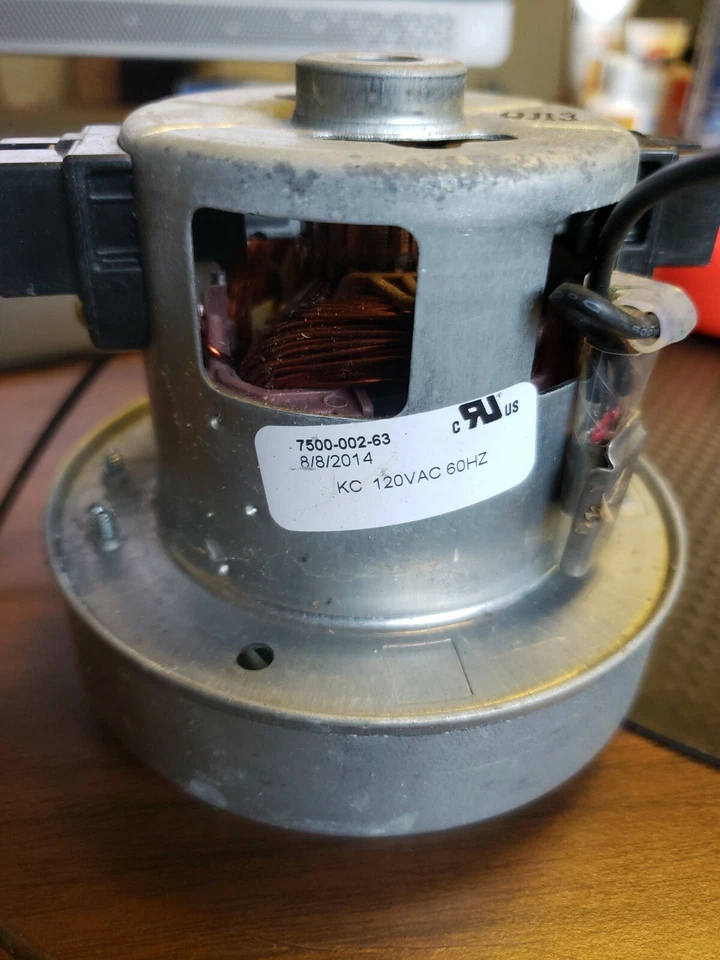 NEW ELECTROLUX VACUUM CLEANER MOTOR 7500-002-63 120VAC 60HZ OEM FITS Z1860 - Image 2 of 4