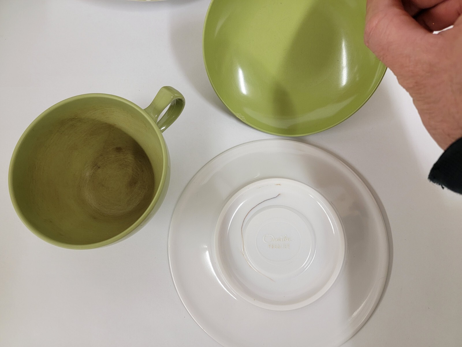 Vintage MCM Oneida Premier Green/White Melamine Melmac Dinnerware 72 Pieces
