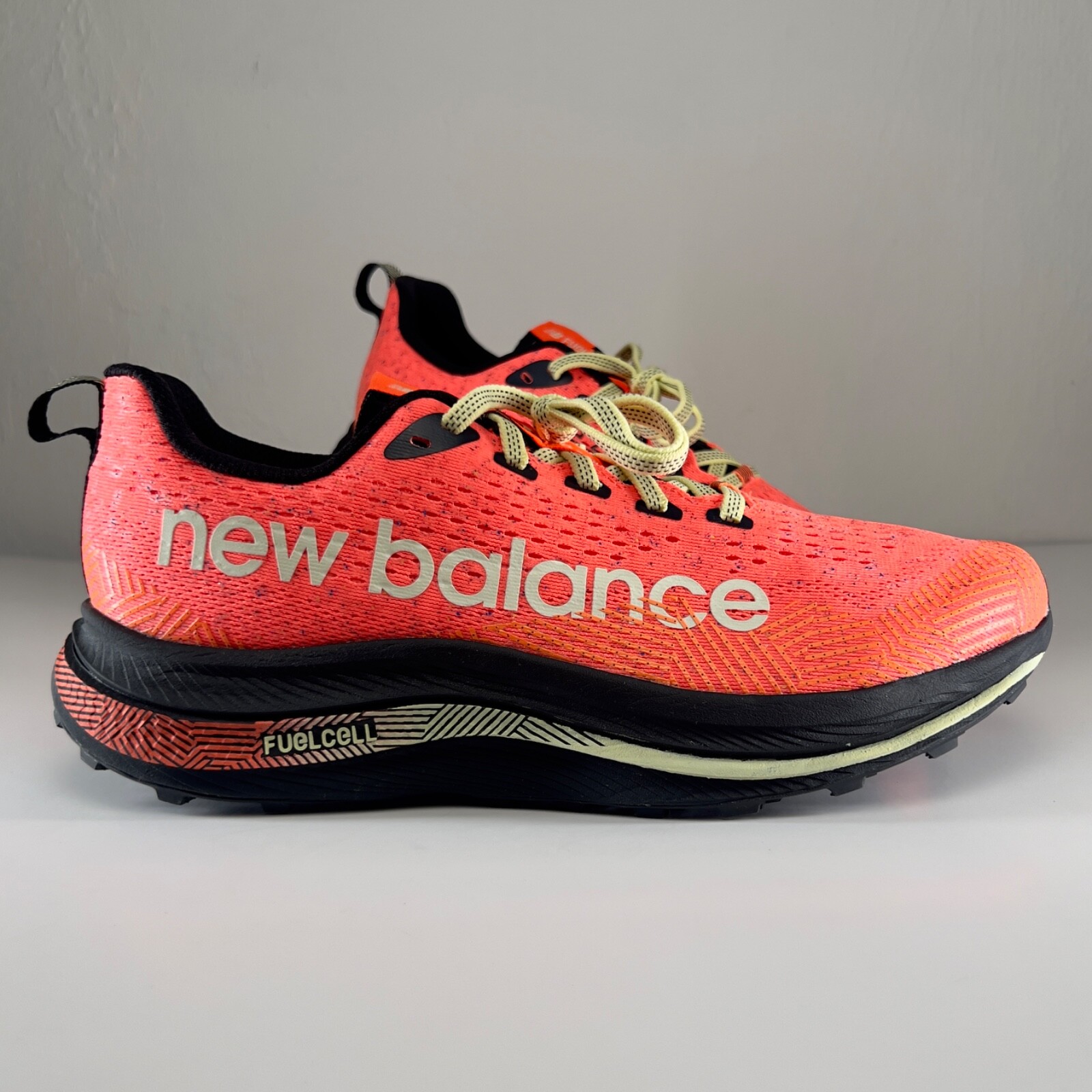 Size 10M / 11.5W - New Balance FuelCell Trail Running Neon Orange MTTRXLD