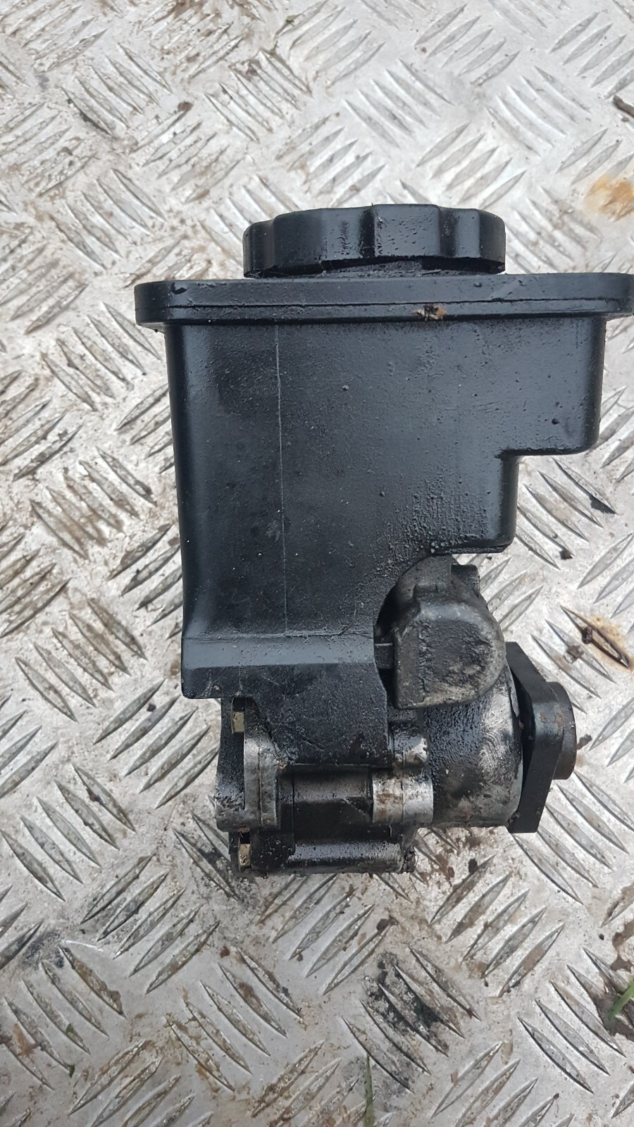 Pompe De Direction Assistée Pour BMW E46 320d – M47D20, 2.0 Diesel, D’occasion Fonctionnelle