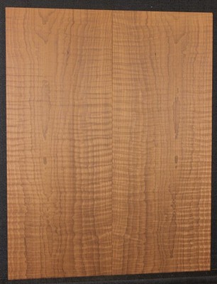 Roasted / Torrefied flame maple guitar drop top. 20.5 X 16 X 0.24''