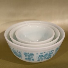 1950-60s PYREX Amish Butterprint 3-Piece Nest...