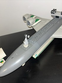 LEGO 60022 City Cargo Terminal Airplane Set- 100% Complete Missing 1 Mini Fig