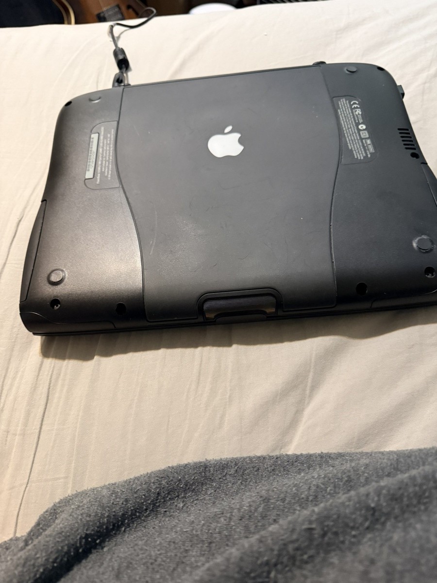 ノートPCケース PowerBook M7572 Apple Macintosh PowerBook G3 Pismo M7572, 500MHZ, 1GB, 80GB SSD