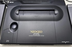 Neo Geo AES Gold System 2 Controllers, Original Cables + 2 Games **READ**