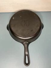 Griswold No. 5 Cast Iron Skillet 724 Erie PA – Flat Sits True Seasoned USA