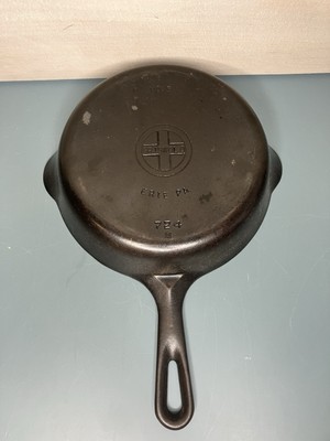 Griswold No. 5 Cast Iron Skillet 724 Erie PA   Flat Sits True Seasoned USA