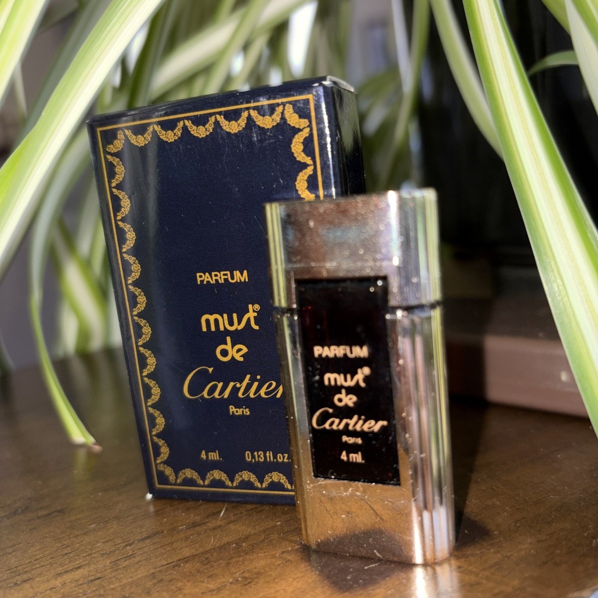 New Vintage MUST DE CARTIER for Women. Mini Parfum, 4 ml | eBay