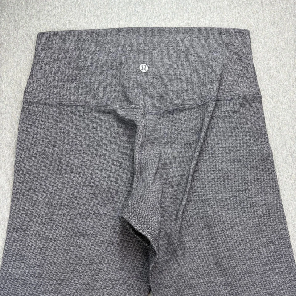 Леггинсы Lululemon Align с высокой посадкой женские размер 8 серые с потертостями спортивные для занятий йогой - Изображение 2 из 4