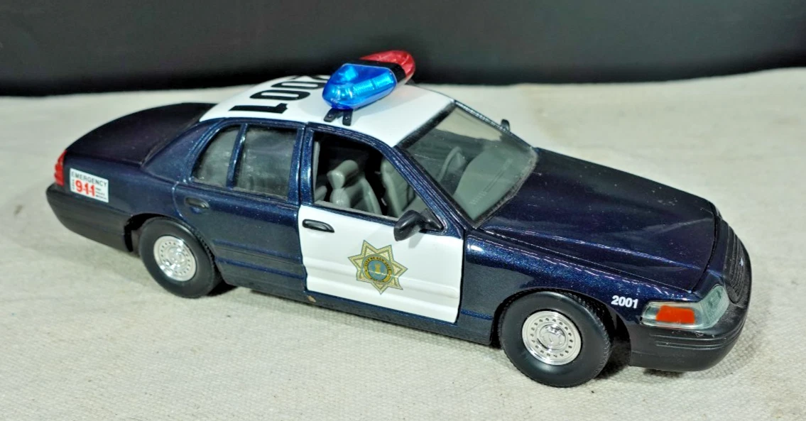 FORD CROWN VICTORIA POLICE INTERCEPTOR 2009 ILLINOIS STATE PATROL