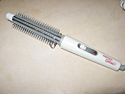 PERFECTION CLASSIC 3/4'' HOT CURLING IRON BRUSH with BALL TIPS BRISTLES
