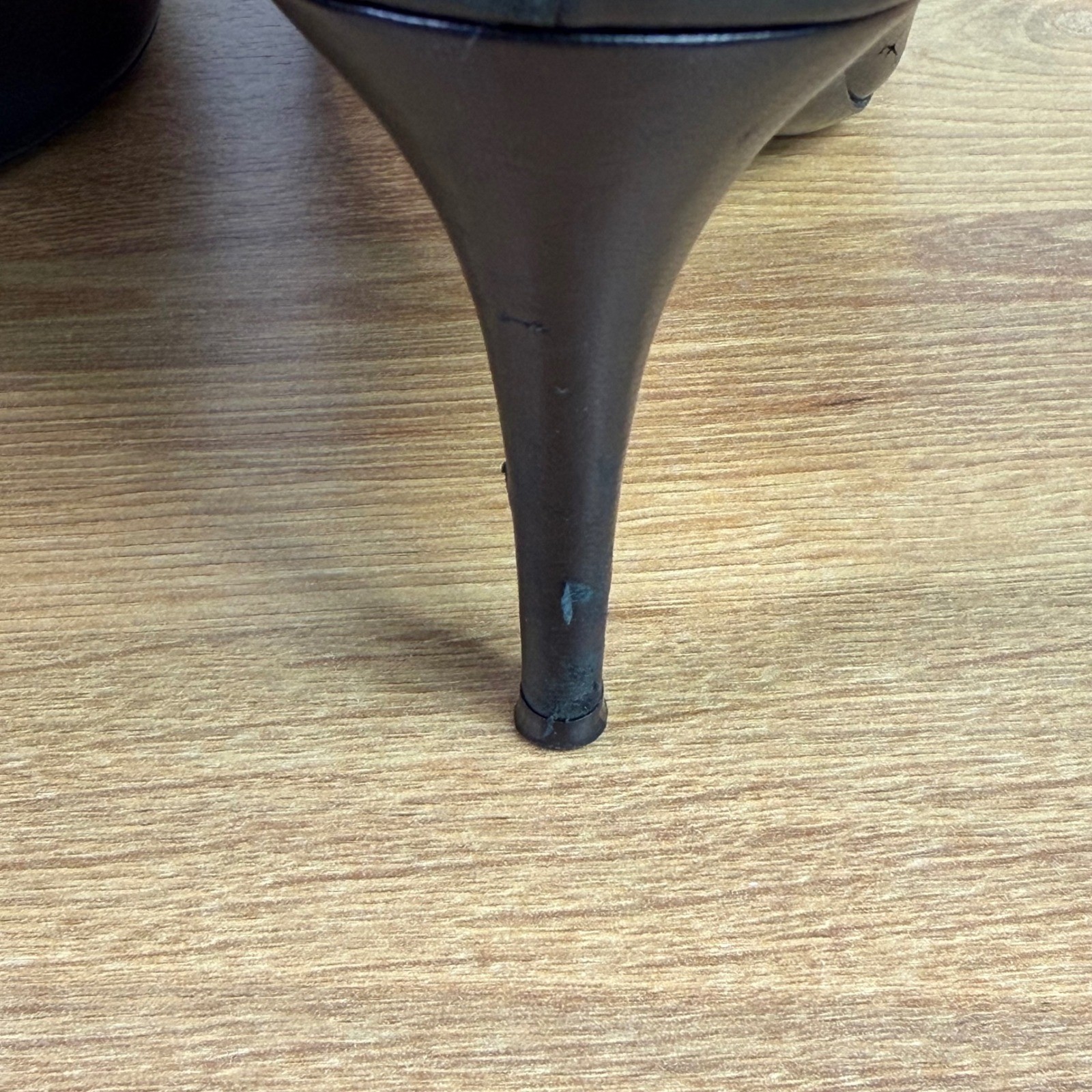 Valentino Garavani Rockstud Alcove Black Leather Studded Pumps 37.5 thumbnail 9