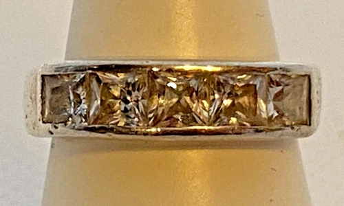 VINTAGE ST. SILVER 925 SPARKLING PRINCESS CUT CRYSTAL RING SIZE J 3.2g NOT SCRAP