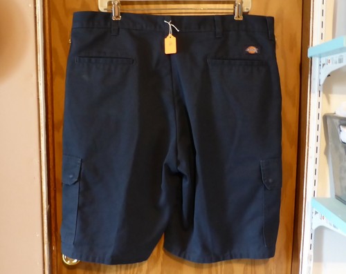 Dickies LR600 11" Regular Fit Industrial Cargo Shorts/Navy, Black, Charcoal - Picture 9 of 13