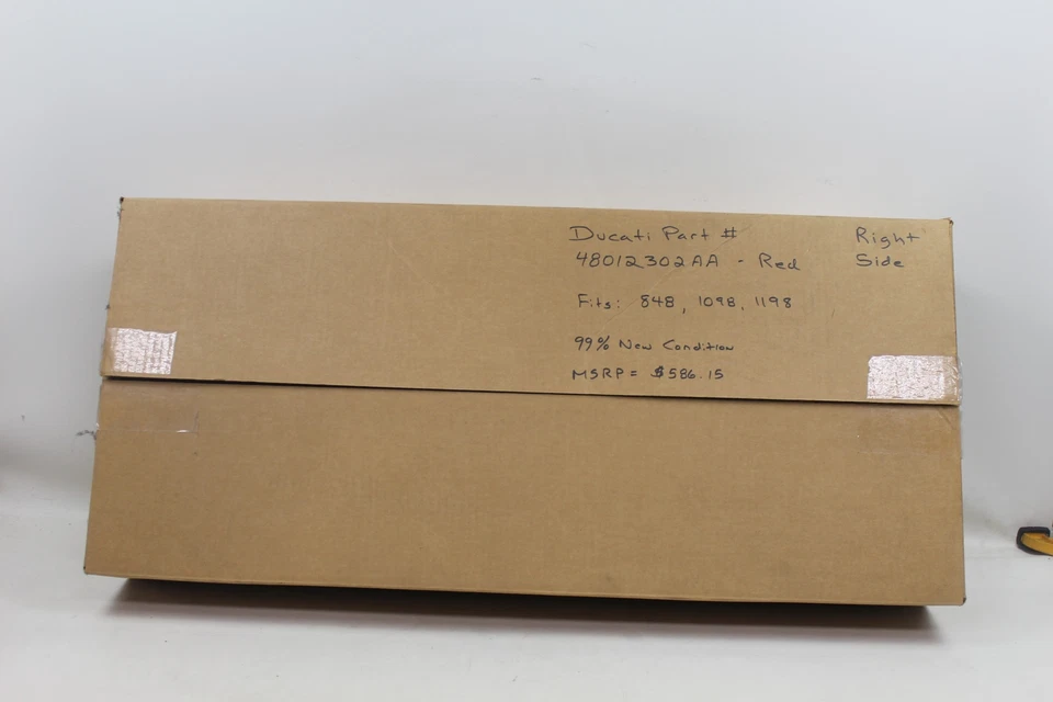 Panel de cubierta de carenado inferior lateral derecho OEM Ducati 1098 848 1198 48012302AA ¡BONITO! Foto 2 de 4