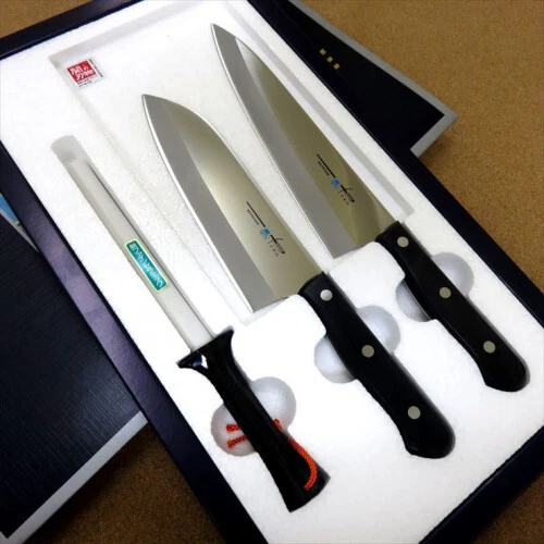 Seki Cutlery Gift Set Chef's Knife Santoku Knife Pole Whe limited From JAPAN