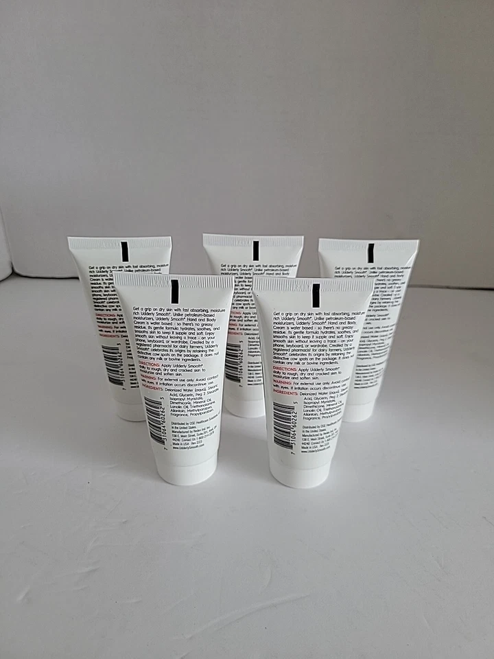 JUEGO DE 5 cremas de manos y lociones corporales Udderly Smooth, 2 oz. Foto 3 de 4