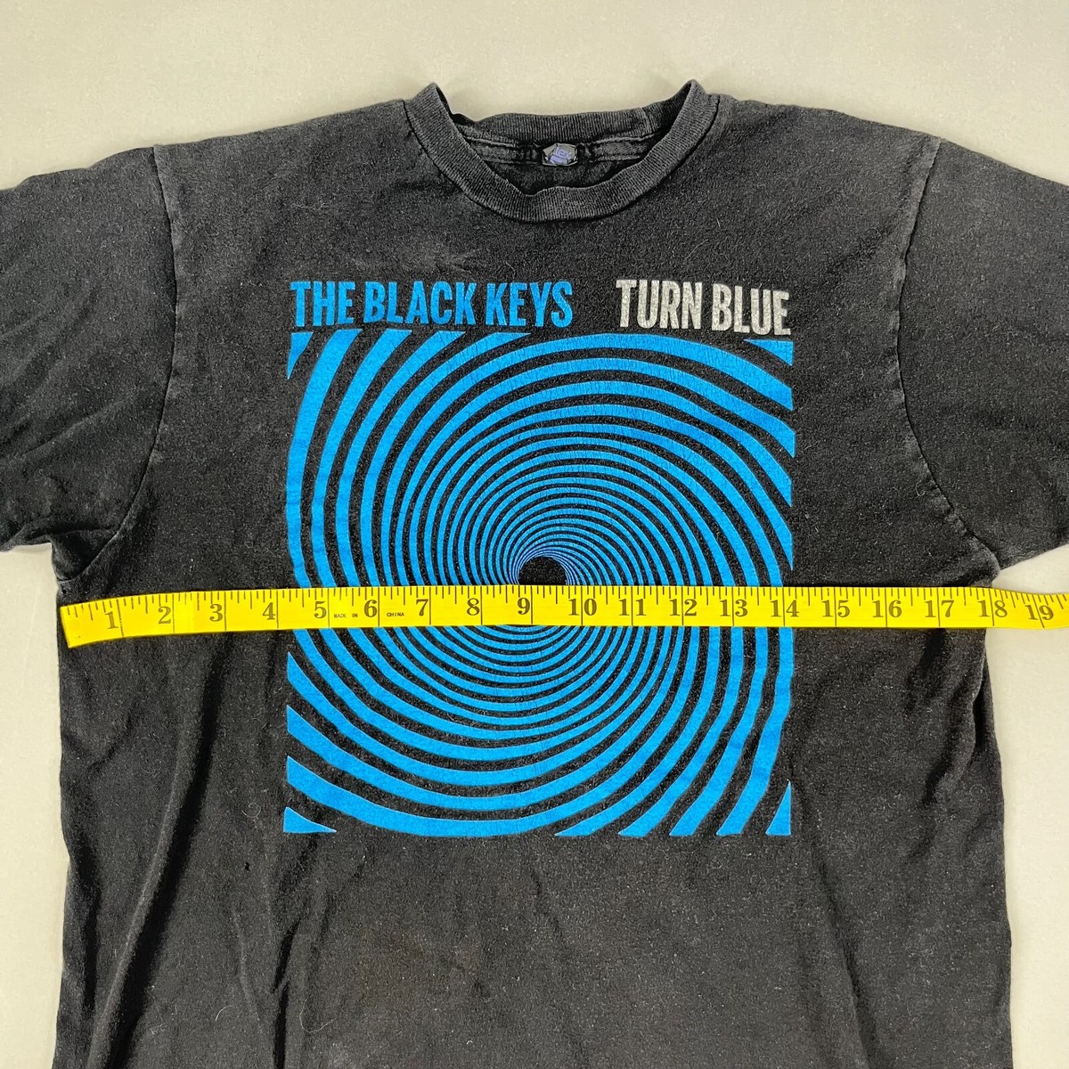 新品未使用　THE BLACK KEYS TOUR Tシャツ　サイズXL The Black Keys Turn Blue Tour Shirt 2014 Official Concert