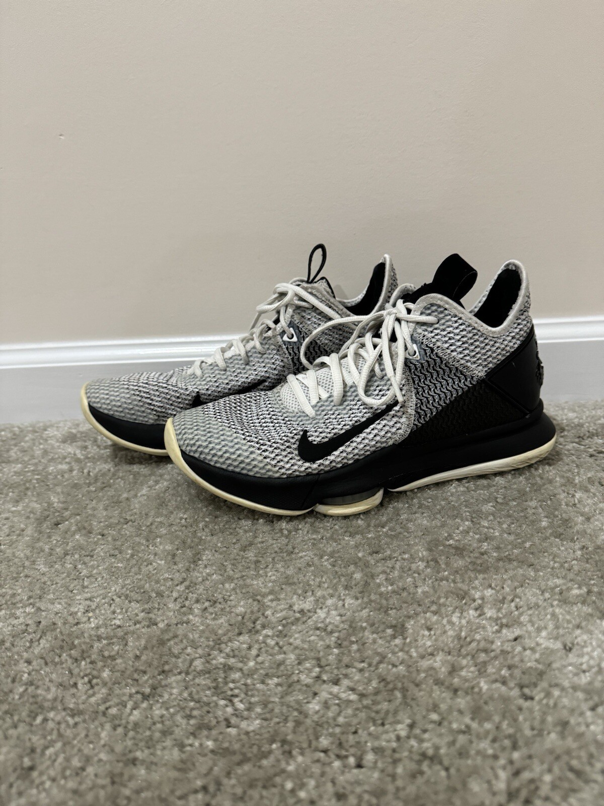 Picture 1 of 10