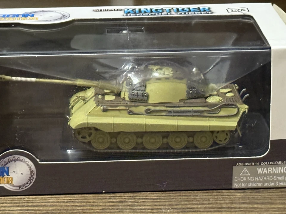 Dragon Armor 1:72 King Tiger Henschel, sHPzAbt. 509, Hungary 1945, No. 60400 - Image 2 of 4